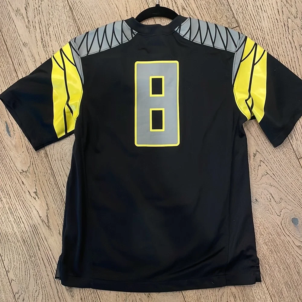 Oregon Jersey Black/Yellow colorway. Marcus Mariota original jersey. - Picture 2 of 2